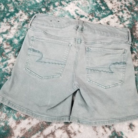 American Eagle| light blue midi shorts size 4 - Picture 6 of 6